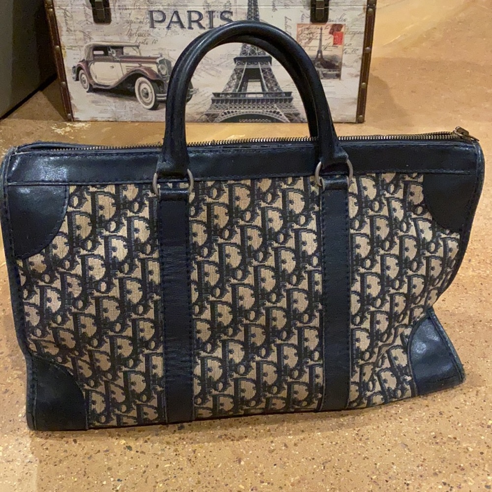 Christian DIIOR purse - Picture 3 of 11